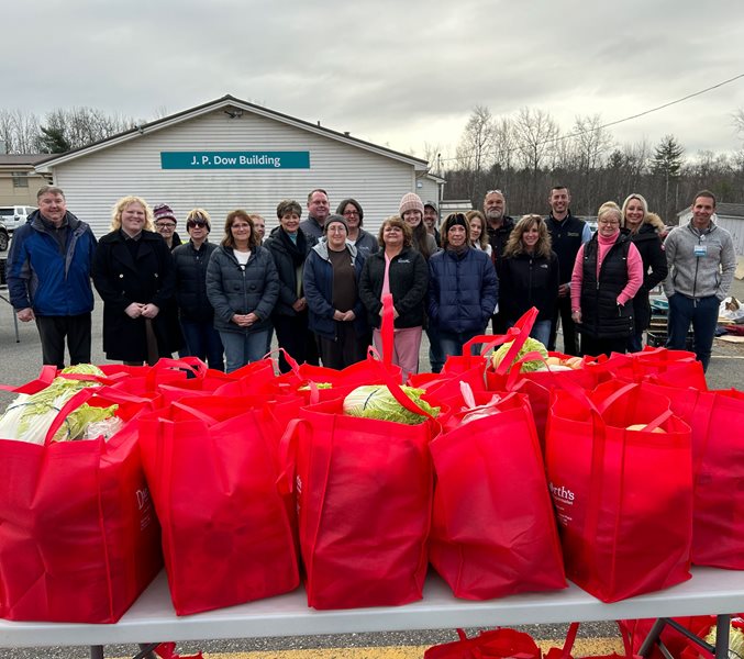 Drive-Up-Food-Event-volunteers-from-Danforth-s-Down-Home-Supermarket,-Kleinshmidt,-Sebasticook-Valley-Elks,-and-Northern-Light-Sebasticook-Valley-Hospital_IMG_3836-web.jpg
