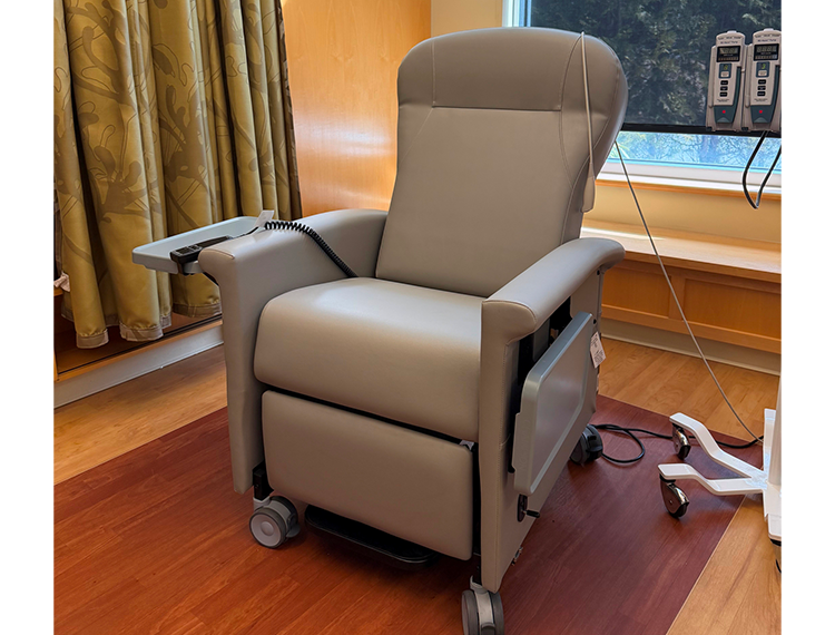  New Infusion Chairs Bring Comfort and Care to Patients at the Mary Dow Center